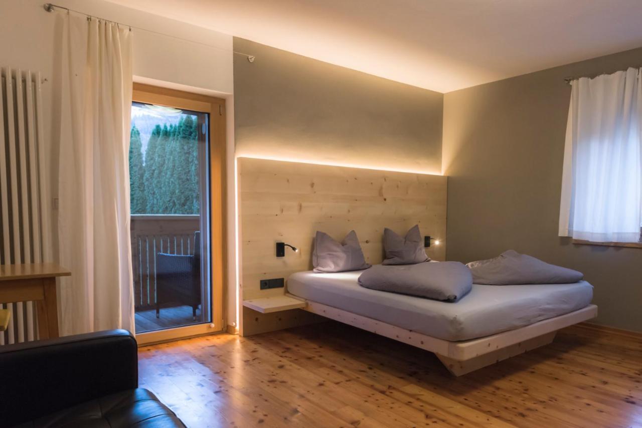 Residence-Garni Haus Tschenett Prato allo Stelvio Esterno foto